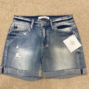 BNWT KanCan jean shorts size sm